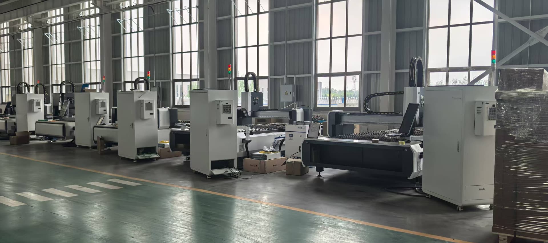 Factory laser machines in operation